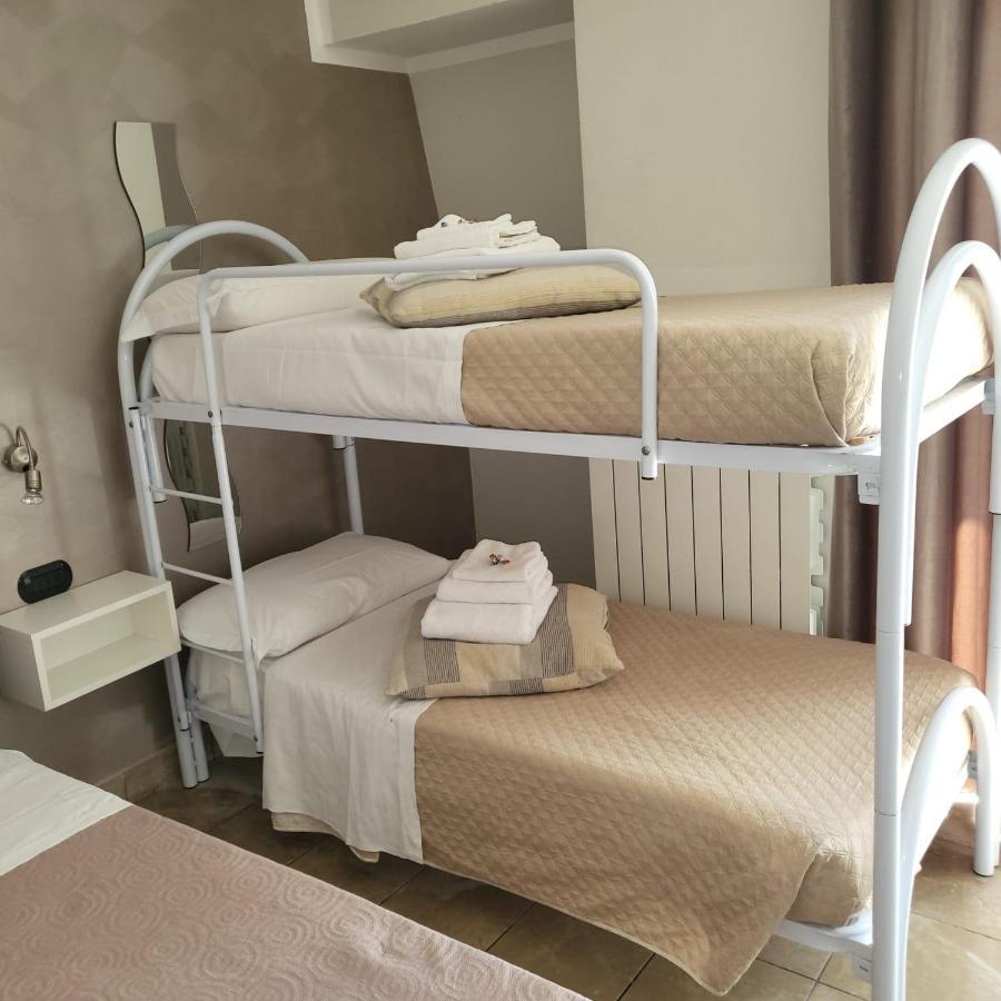Rainbow Sweet Rooms Valmontone Ngoại thất bức ảnh